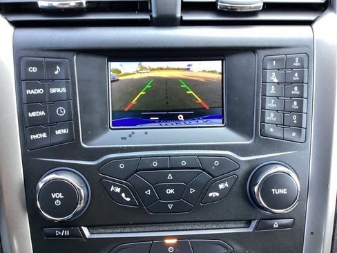 Used 2017 Ford Fusion SE image 45