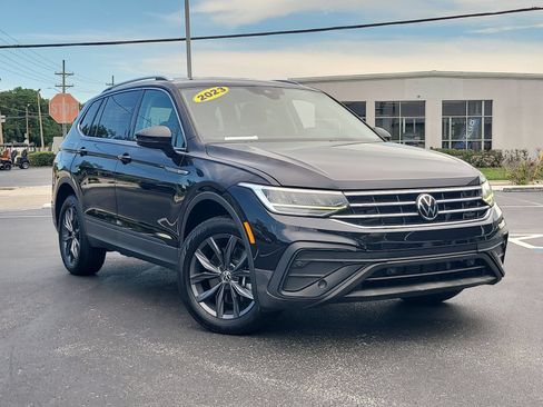 Used 2023 Volkswagen Tiguan SE FWD image 33