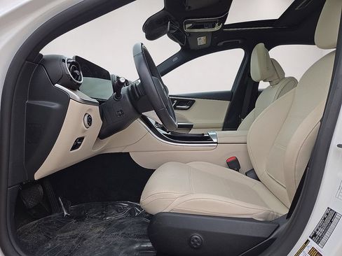 Used 2025 Mercedes-Benz C 300 Sedan image 22