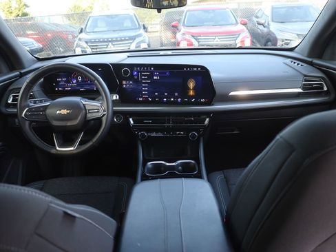 Used 2024 Chevrolet Traverse LT AWD/4WD image 27