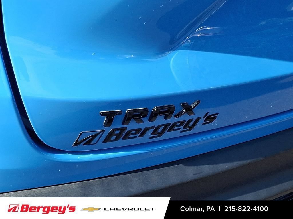 Certified 2024 Chevrolet Trax RS w/ Sunroof Package FWD image 32