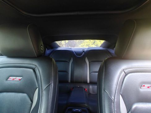 Used 2016 Chevrolet Camaro SS RWD image 18