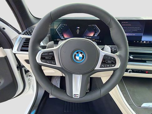 New 2026 BMW X5 xDrive50e w/ Executive Package AWD/4WD image 38