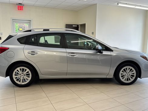 Used 2018 Subaru Impreza 2.0i Premium w/ Eyesight & BSD & Rcta AWD/4WD image 3