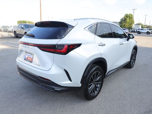 Used 2024 Lexus NX 250 FWD image 6