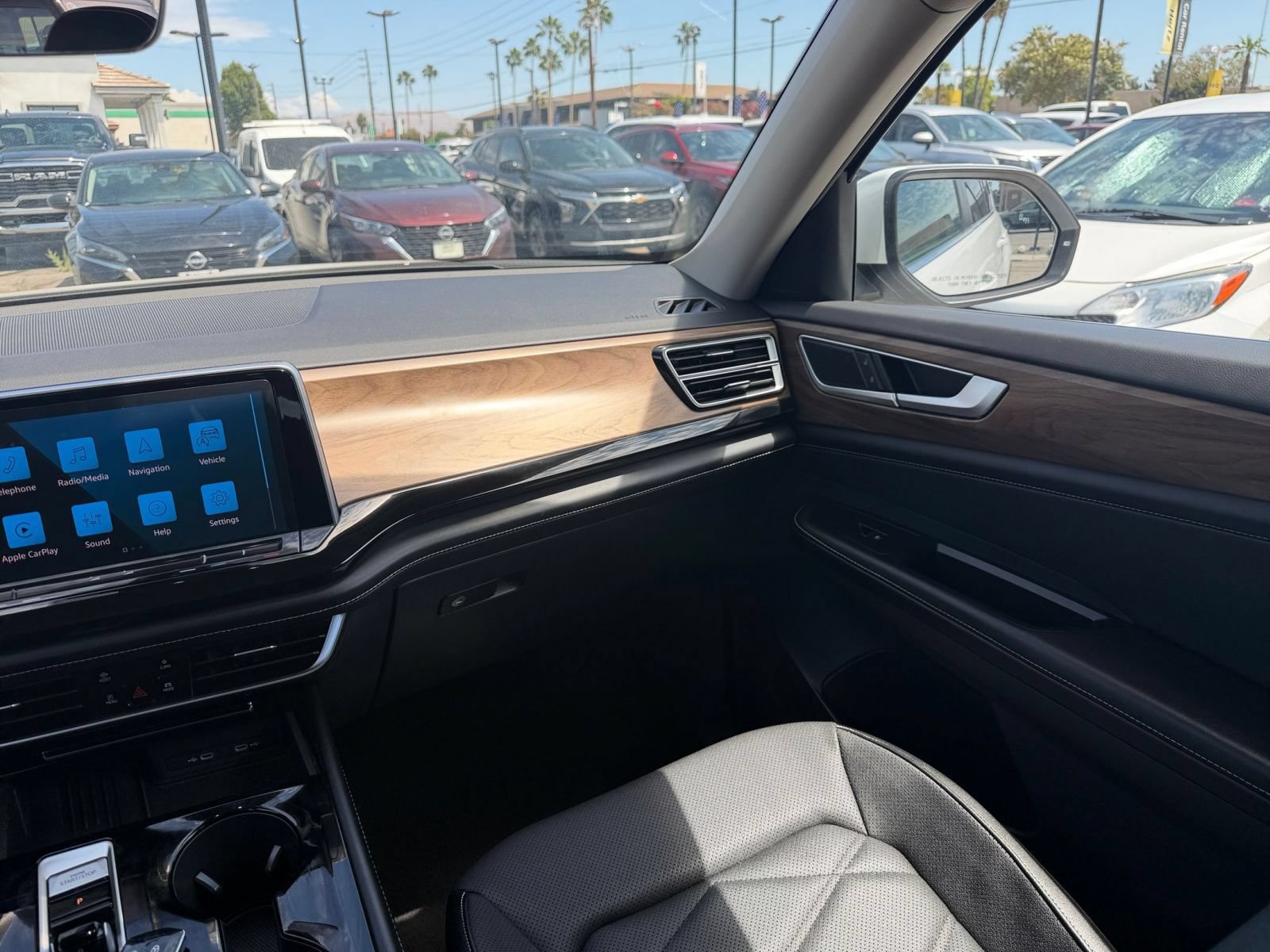 Used 2026 Volkswagen Atlas SE FWD image 37