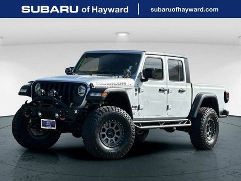 Used 2023 Jeep Gladiator Rubicon w/ Trailer Tow Package AWD/4WD image 1
