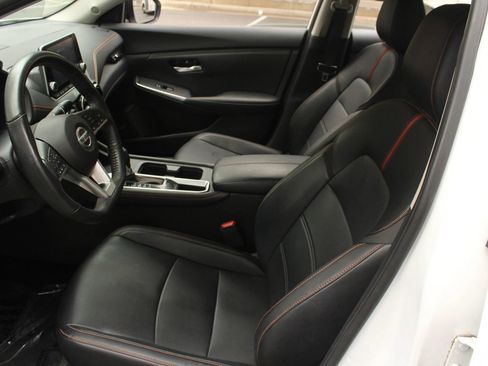Used 2023 Nissan Sentra SR w/ SR Premium Package FWD image 14