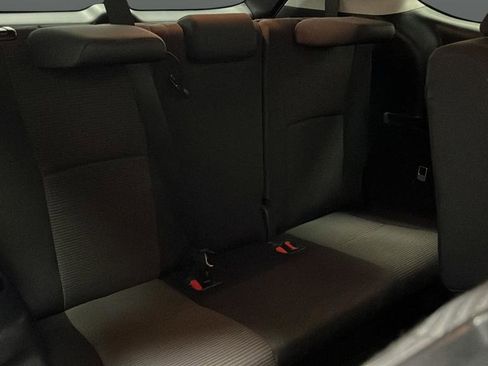 Used 2023 Toyota Highlander LE image 26