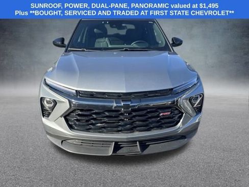 Used 2024 Chevrolet TrailBlazer RS w/ Convenience Package AWD/4WD image 3