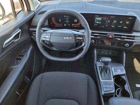 New 2026 Kia Sportage LX w/ LX Convenience Package FWD image 13
