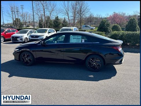 New 2026 Hyundai Elantra SEL Sport Premium FWD image 4