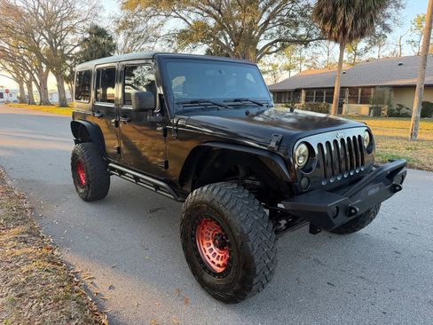 Used 2008 Jeep Wrangler Unlimited Sahara w/ Trailer Tow Group image 2