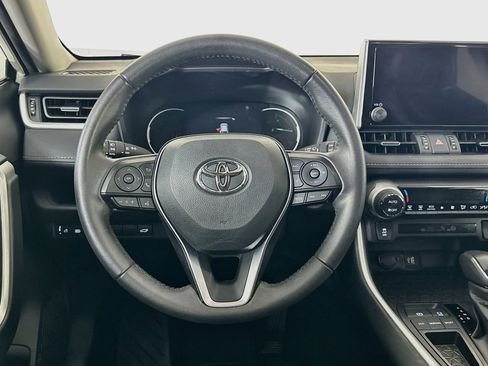 Used 2023 Toyota RAV4 XLE Premium FWD image 18
