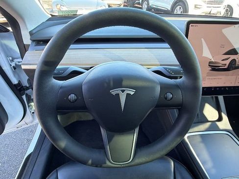 Used 2023 Tesla Model 3 Standard Range image 25