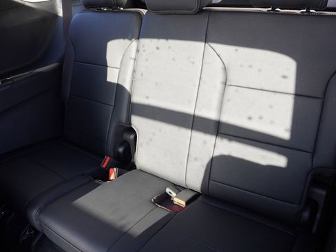 New 2026 Chevrolet Traverse High Country image 12