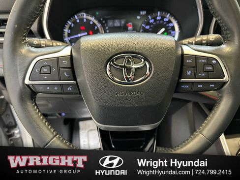 Used 2022 Toyota Highlander XSE image 20