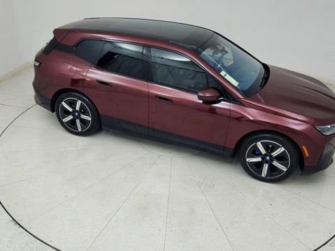 Used 2023 BMW iX xDrive50 w/ Premium Package image 80