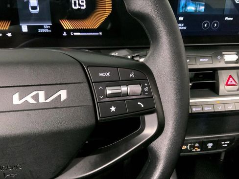 Used 2025 Kia K4 FWD image 19