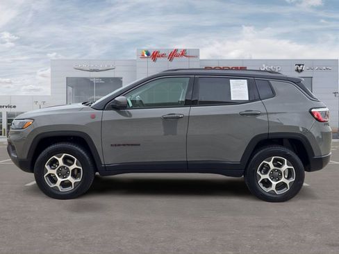 Used 2022 Jeep Compass Trailhawk w/ Sun and Sound Group image 2