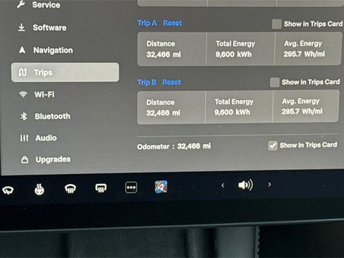 Used 2023 Tesla Model Y Long Range image 33