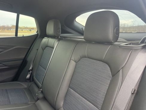 Used 2025 Buick Envista Preferred w/ Convenience II Package image 36