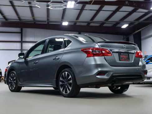 Used 2019 Nissan Sentra SR image 13