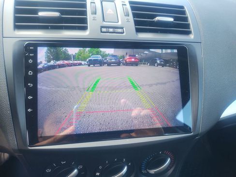 Used 2013 MAZDA MAZDA3 i SV FWD image 25