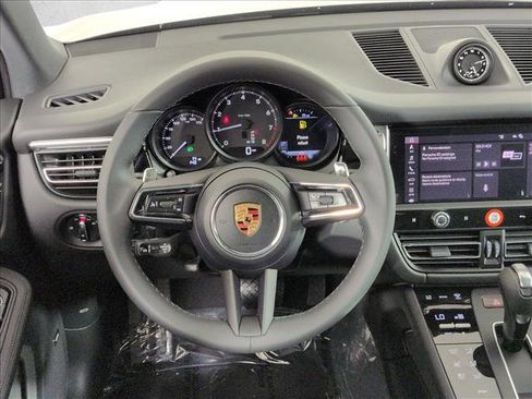 New 2026 Porsche Macan image 16