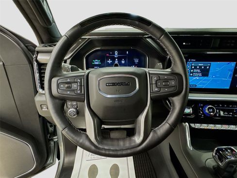 Used 2025 GMC Sierra 1500 Denali Ultimate AWD/4WD image 11