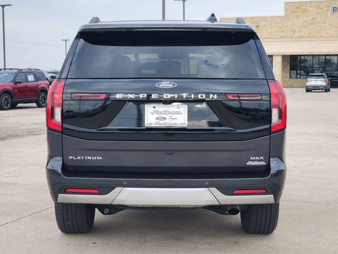 New 2025 Ford Expedition Max Platinum image 8