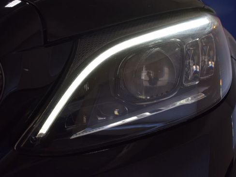 Used 2021 Mercedes-Benz C 300 4MATIC Sedan w/ Premium Package image 34