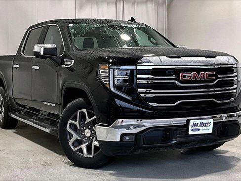 Used 2024 GMC Sierra 1500 SLT image 1