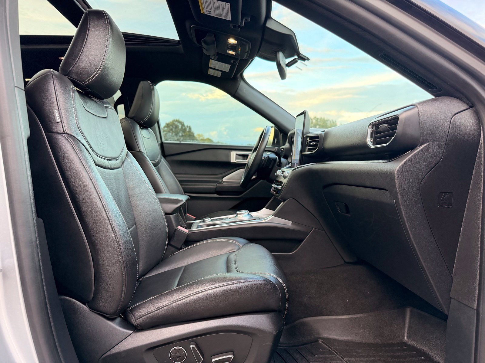 Used 2020 Ford Explorer ST w/ ST Street Pack AWD/4WD image 36