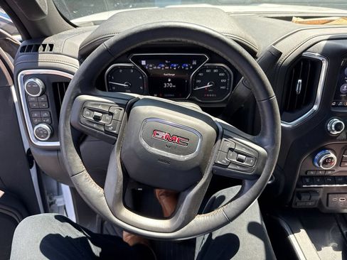 Used 2022 GMC Sierra 2500 AT4 w/ AT4 Premium Plus Package AWD/4WD image 7