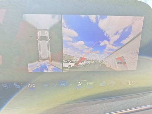 Used 2025 Chevrolet Tahoe High Country image 23