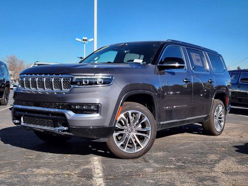 New 2024 Jeep Grand Wagoneer Series III w/ HD Trailer Tow Package image 32