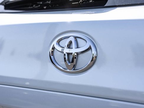 Certified 2023 Toyota Corolla Cross XLE w/ Convenience Package image 27