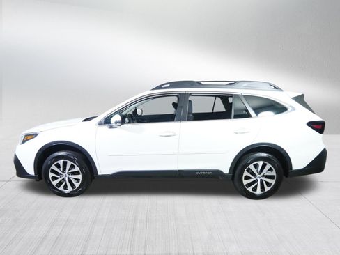 Used 2022 Subaru Outback Premium AWD/4WD image 4