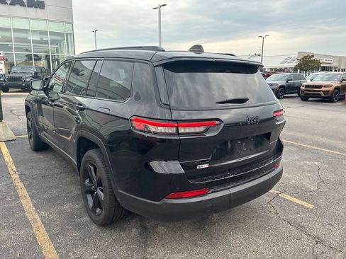Used 2023 Jeep Grand Cherokee L Laredo AWD/4WD image 6