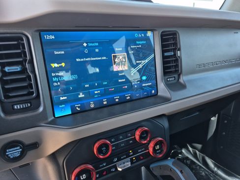 Used 2024 Ford Bronco Wildtrak AWD/4WD image 11