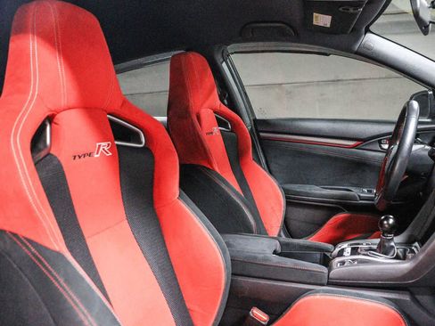 Used 2019 Honda Civic Type R image 17