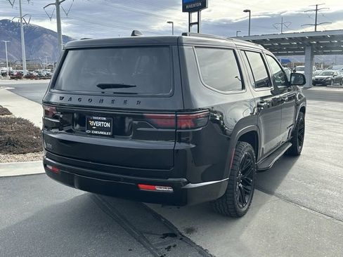 Used 2023 Jeep Wagoneer Series II image 29