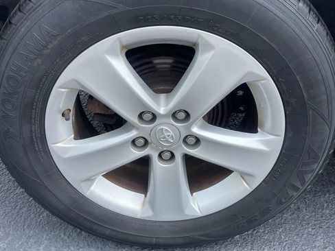 Used 2013 Toyota RAV4 XLE AWD/4WD image 20