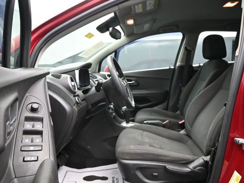 Used 2015 Chevrolet Trax LS AWD/4WD image 9