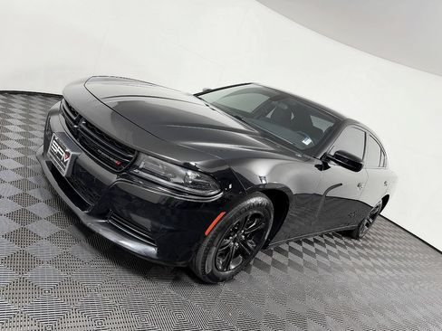 Used 2023 Dodge Charger SXT RWD image 17