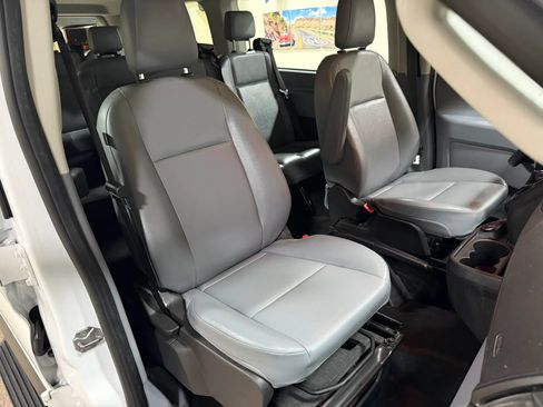 Used 2019 Ford Transit 150 XL RWD image 31