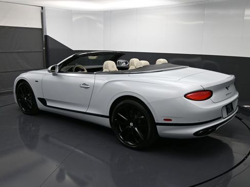 Used 2024 Bentley Continental GT AWD/4WD image 38