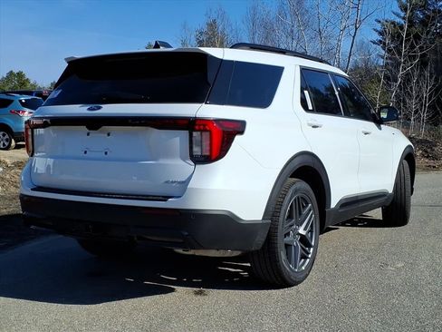 New 2026 Ford Explorer ST-Line w/ ST-Line Street Pack image 4