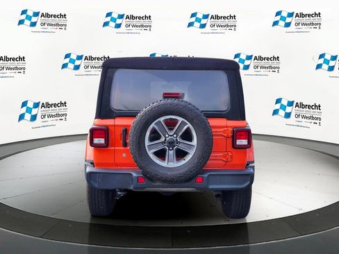 Used 2020 Jeep Wrangler Unlimited Sahara AWD/4WD image 4